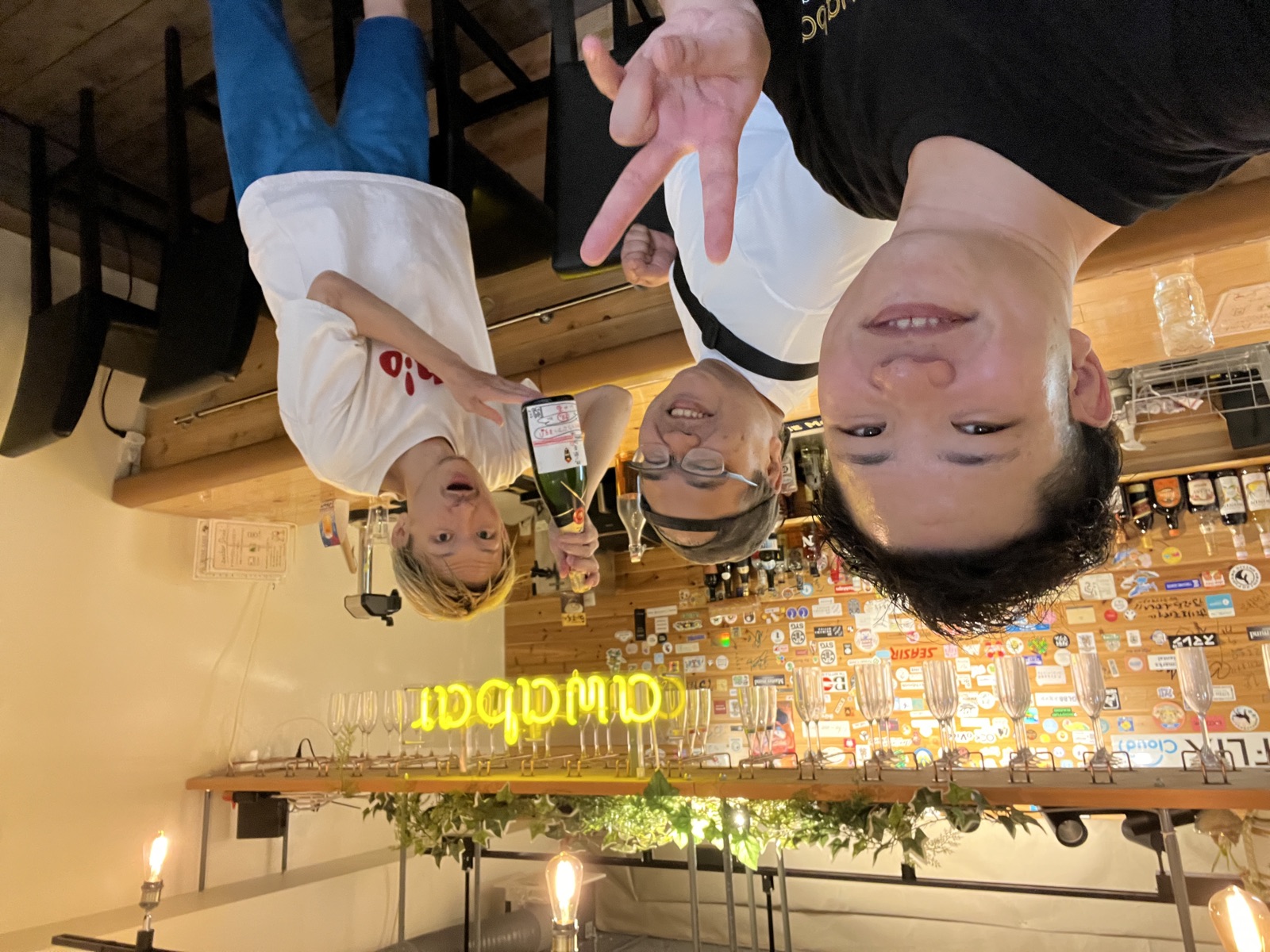 awabar Okinawa 店内の賑わい